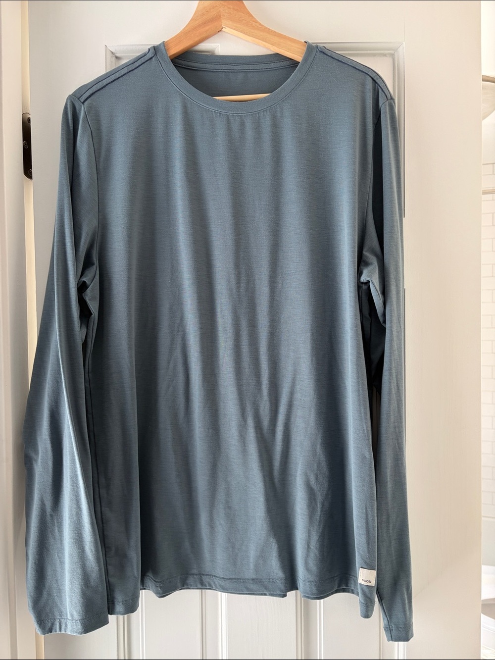 Vuori Long Sleeve Crewneck Tee in Dusty Blue